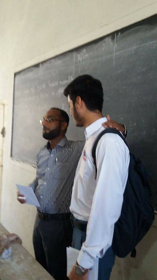 JamiatKhi's tweet photo. #IJT #AdamjeeScienceCollege celebrated #WorldTeachersDay .A warm welcome from teachers.
#سلام_استادمحترم
#اٹھوجوانو_بدلوکراچی
#KhiConv_28Oct https://t.co/FZBsp6Xaq8