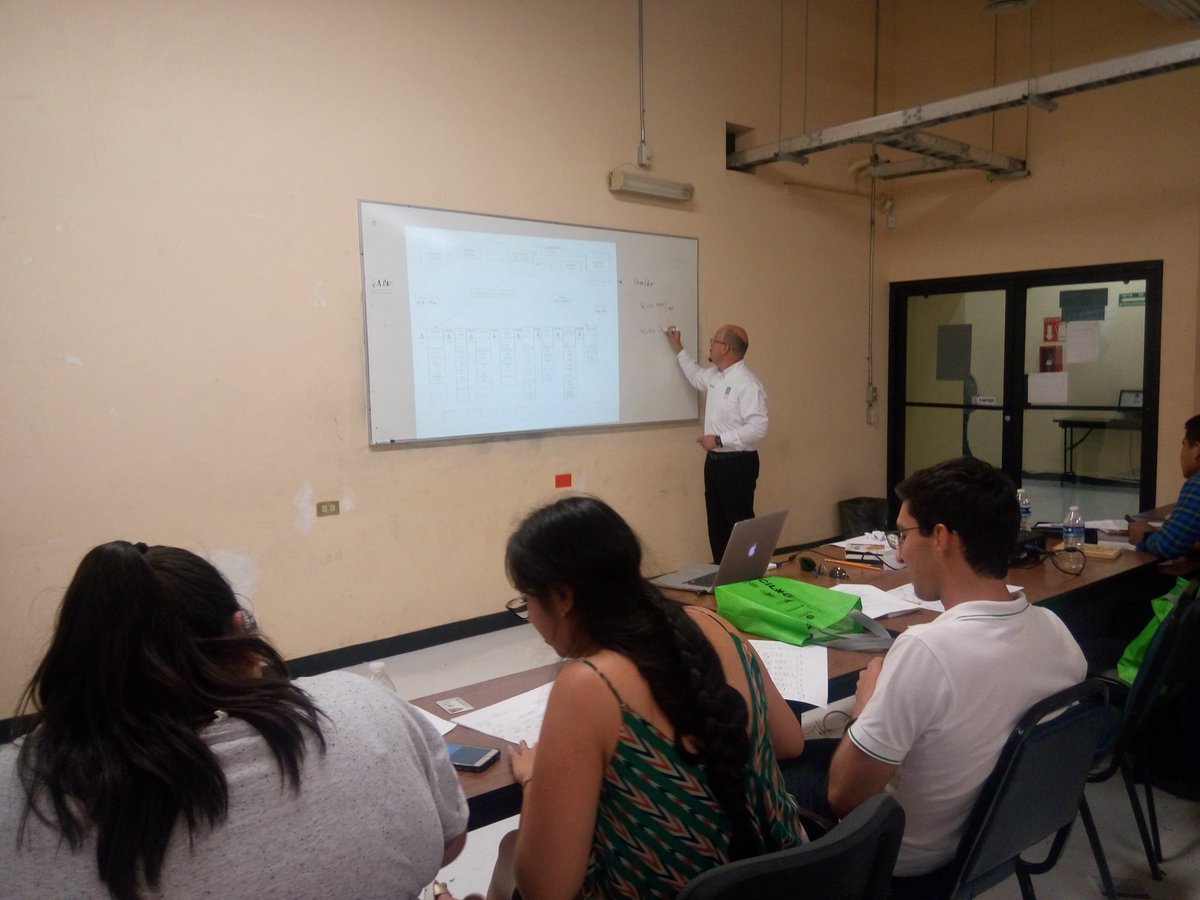 CapituloAMLORI's tweet photo. Curso: "Mapeo de flujo de valor aplicado en agrologística" por Mtro. Arnulfo Naranjo en @CiLOG_Mexico, @MexicoLogistico, #Cilog2017 https://t.co/ThWwn9oWXr