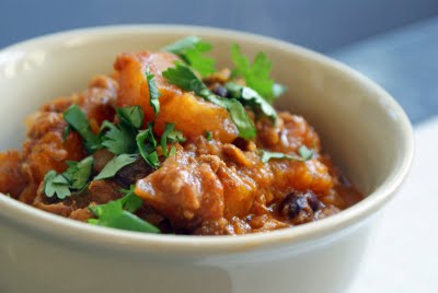 Nutrition_Rx's tweet photo. Fall wouldn’t be complete without a hearty, homemade chili recipe. This turkey chili freezes beautifully. https://t.co/sXHzOIjlsl https://t.co/qkm5BxydjR