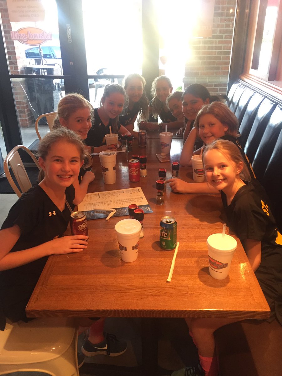 msangwyrick's tweet photo. What an amazing vball season! I loved coaching these 6th grade girls! #GoTigers🐯 https://t.co/FJvVm8mxO5