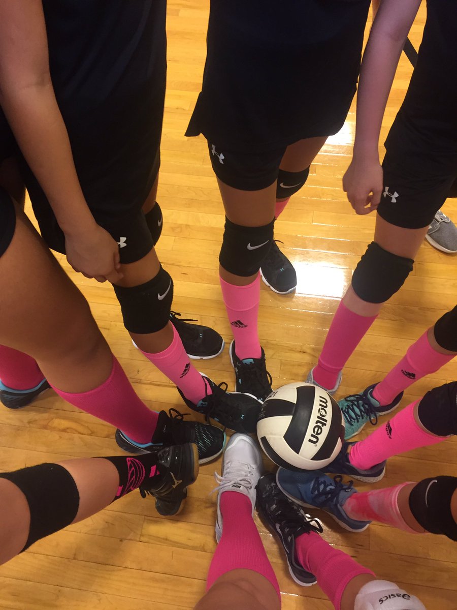 msangwyrick's tweet photo. What an amazing vball season! I loved coaching these 6th grade girls! #GoTigers🐯 https://t.co/FJvVm8mxO5