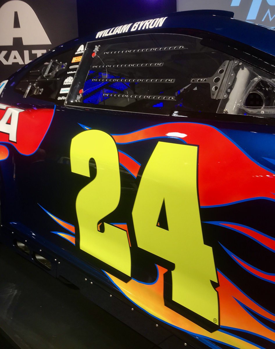 NASCAR's tweet photo. A familiar look returns to the track when @WilliamByron pilots the No. 24 in 2018: https://t.co/a6yEBCITUk https://t.co/arTgouMo3Q