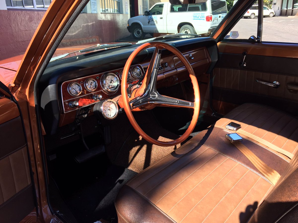 ClackamasAP's tweet photo. @ClackamasAP #oregonciy a nice 1967 Rambler American #amc401 #americanmotors #rambleramerican #vintagecars #amc #crossram #rambler https://t.co/vQylCsQtm0