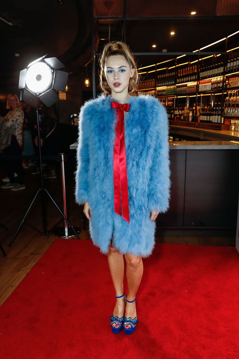 CorfieldBR's tweet photo. Hermione Corfield durante a premiere de Bees Make Honey no Raindance Film Festival. https://t.co/UMK7PuvgyB