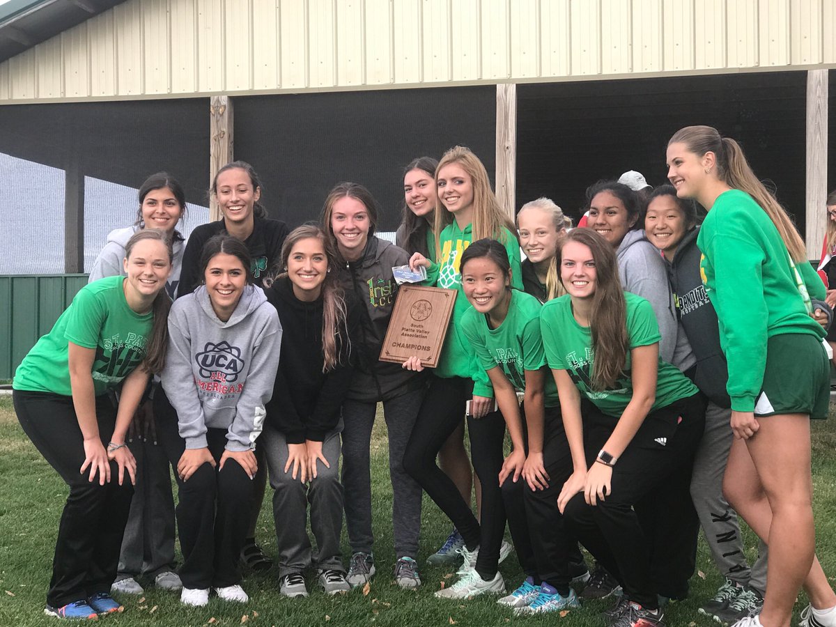 stpats_XC's tweet photo. Congrats to the girls..SPVA Champions!! Also great job to the boys 4th place!! #AllGloryToGod ☘️✝️🙏🏼 https://t.co/bgm8lt8QfN