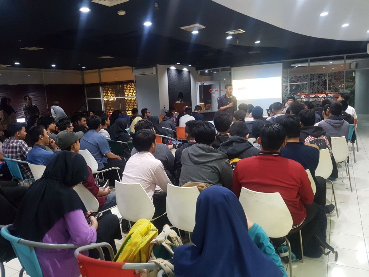 CodeMargonda's tweet photo. Terimakasih para komunitas atau mahasiswa/i yang sudah datang ke @CodeMargonda Menghadiri acara #Margodev
Tunggu lagi acara yang lainnya ya https://t.co/EOe6H45tkh