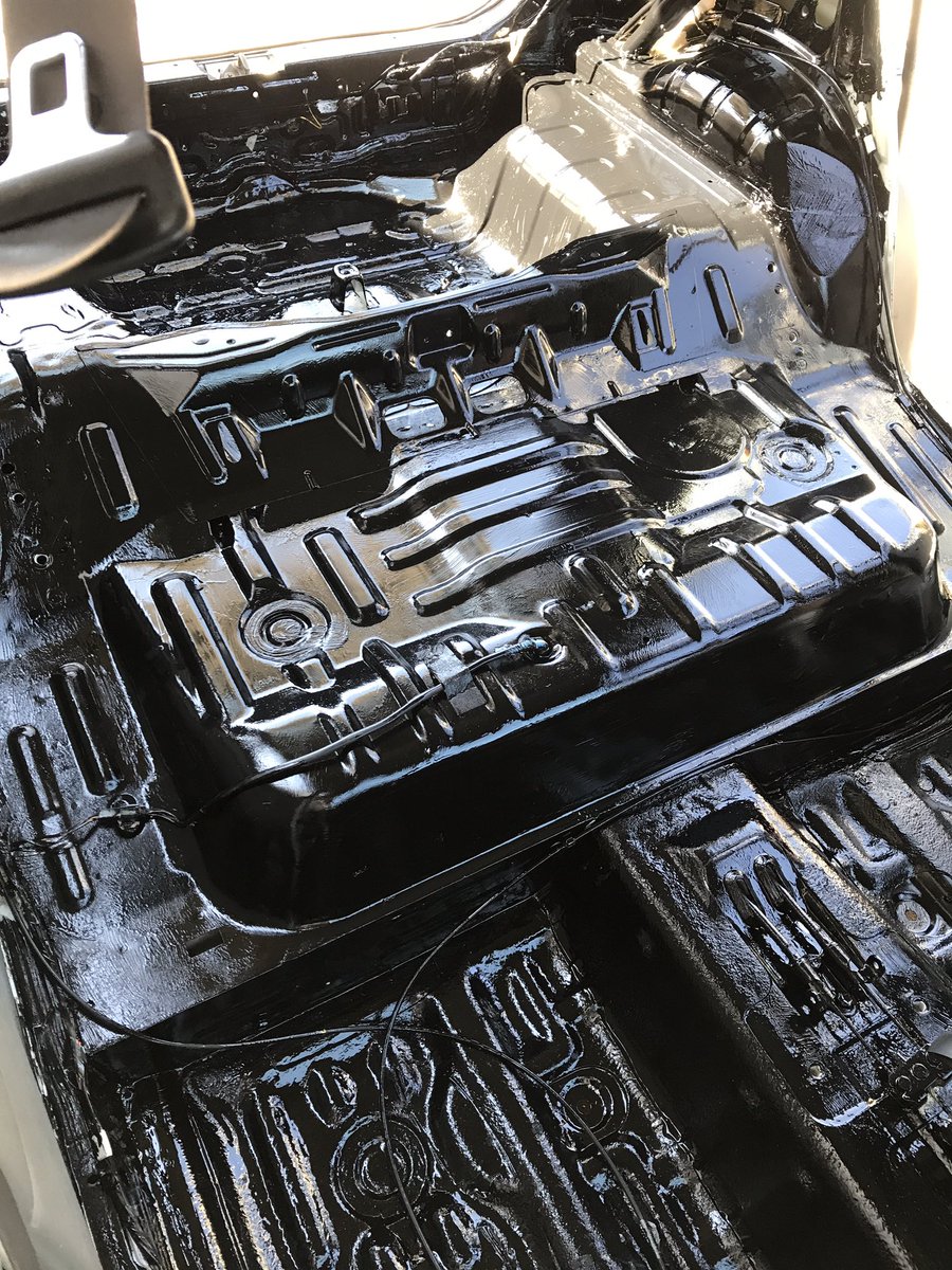 richar0618's tweet photo. アルトバン売ります。車売ります
5MT 距離数、90000km
50000円で売ります
車検は来年の１０月まで、色は自家塗装できたないです
名義変更まで10000円おわずかりします https://t.co/UYRiIKAgjW