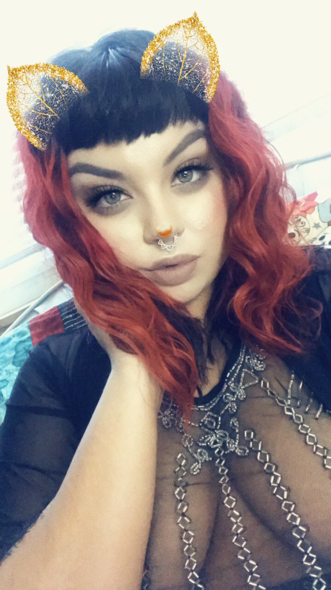 daddymantis69's tweet photo. Autumn is here and alive in me. 🍁 https://t.co/lSen94hmzC #livenow #camgirl #slideintotheseDMs #fuckyoupayme https://t.co/4aX5RLgpYc