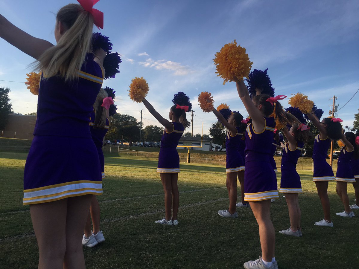 DCMSSpotlight's tweet photo. #DCMSFootball #youplayallofus #Victoryletstakeit #Undefeated8thgraders https://t.co/rLrrLqJDh7