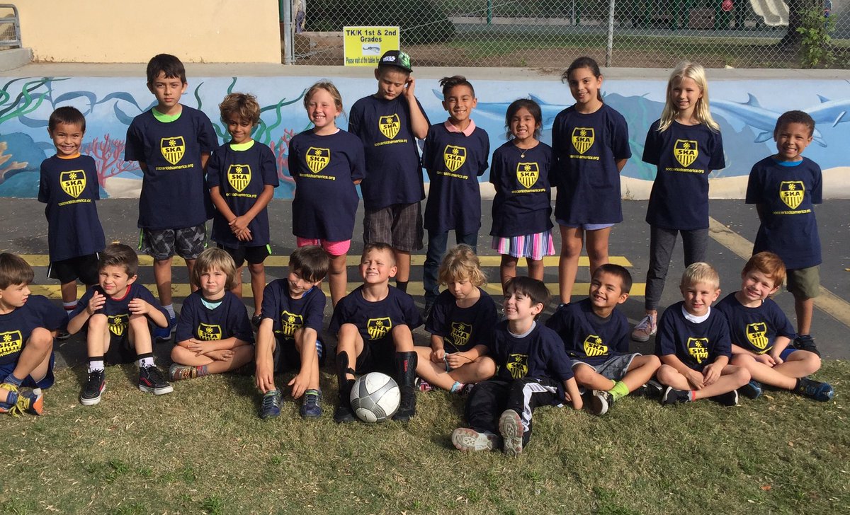 Soccerkidsameri's tweet photo. We offer soccer classes at 8 schools for more info or to register go to https://t.co/R632uGNzwa #soccer #soccerkidsamerica #soccerclass https://t.co/bTFkv7LC2F
