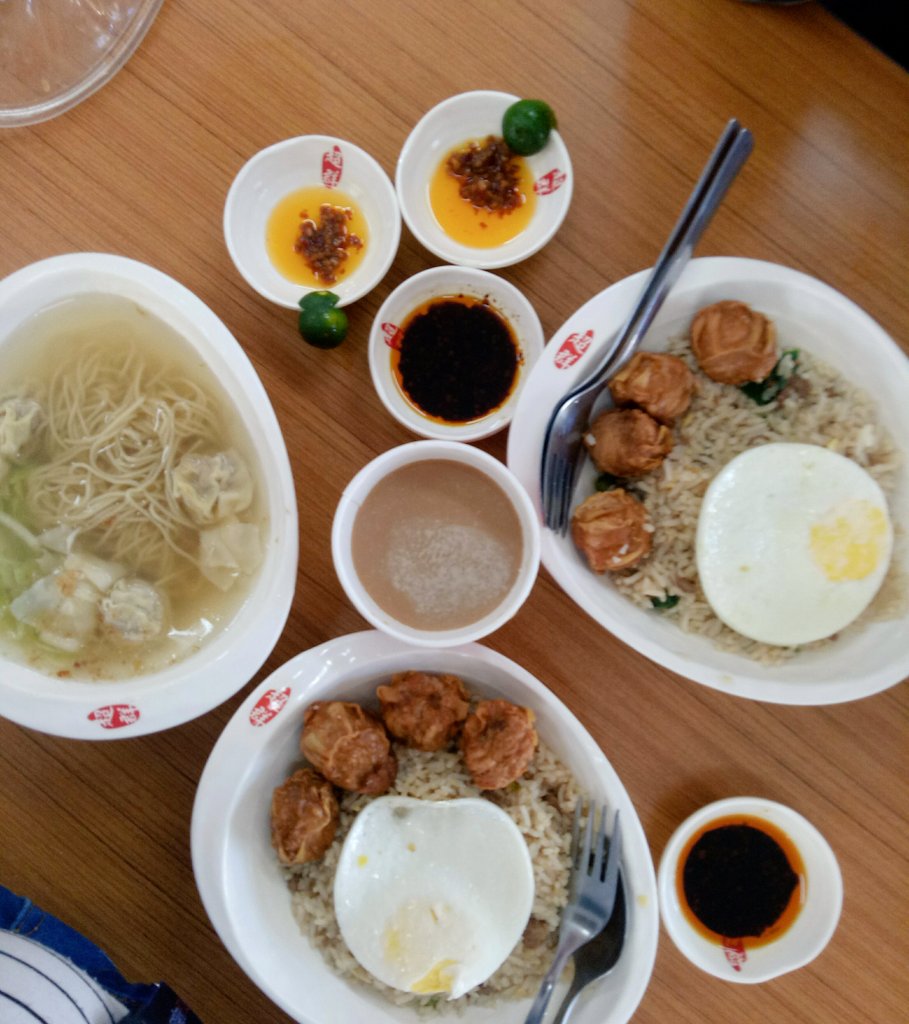 ellyjanetomato's tweet photo. chowfan chowfan muna lang pera #gcmode https://t.co/uS4qdGCc6X