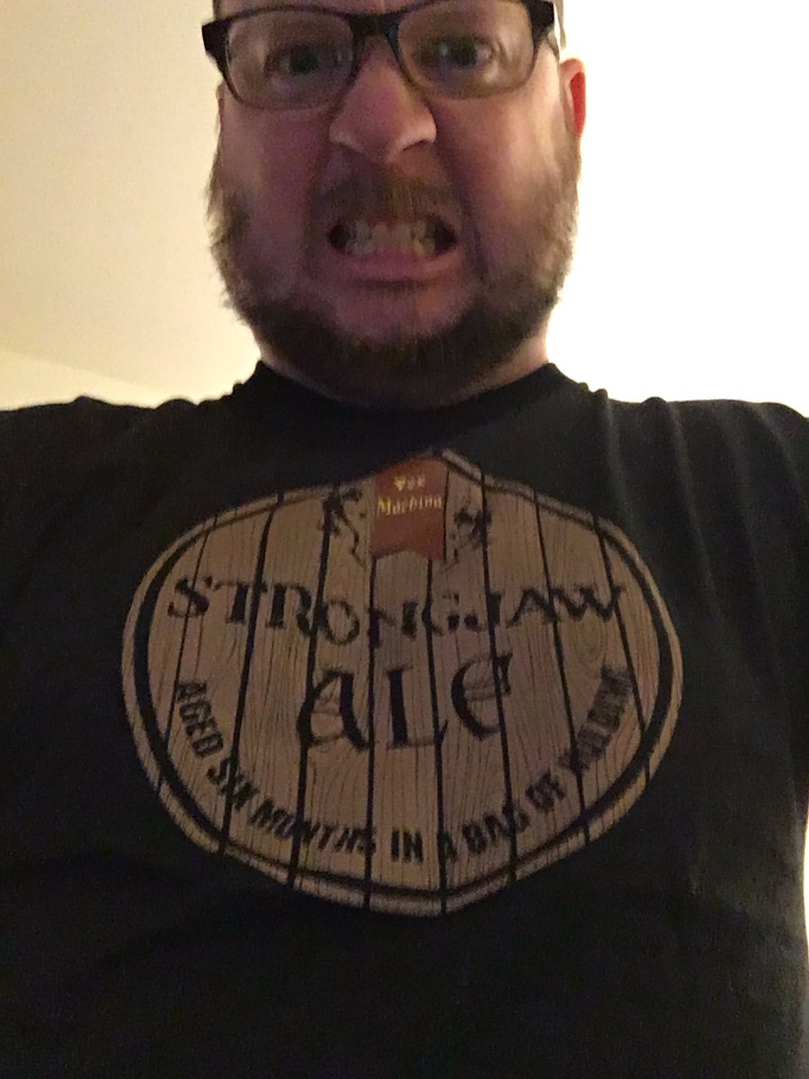 Michael_Tea's tweet photo. @WillingBlam Got my Strongjaw Ale tshirt just in time for tonight and comic con! #thanksvoxmachina #criticalrole #Iwouldliketorage https://t.co/jQIJ7HJQHQ