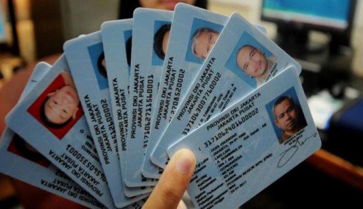 JPNewsCoId's tweet photo. Disdukcapil Cianjur Butuh 5 Bulan Tuntaskan Pencetakan E-KTP https://t.co/XsUbqJluv9 https://t.co/yFCHCic1fu