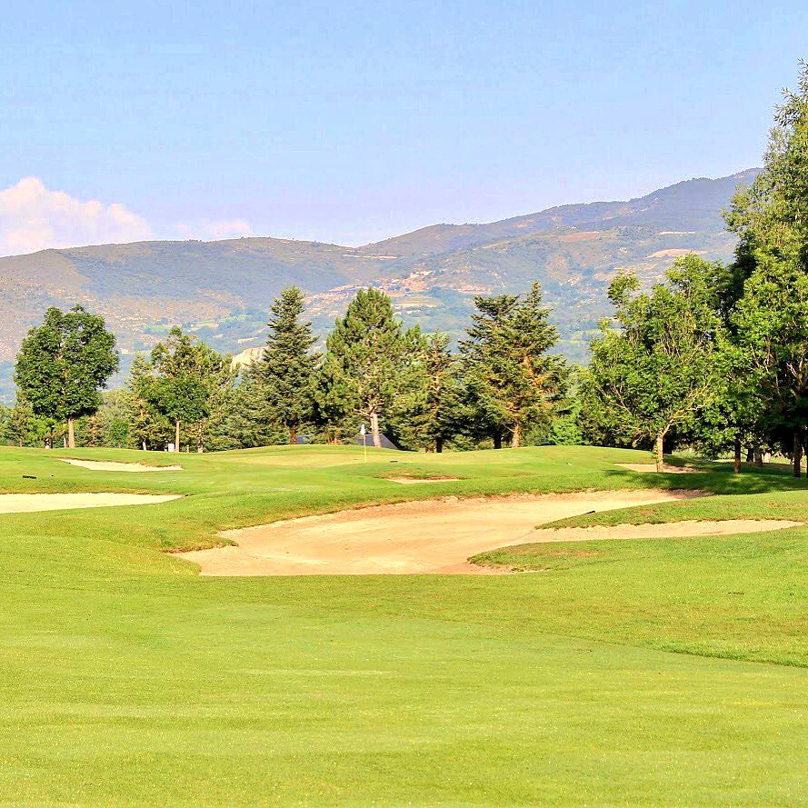 Se acerca el fin de semana. Mañana, varias parejas competirán en el torneo de otoño. El hoyo # 7 y todos los demás os están esperando 🏌️‍♀️