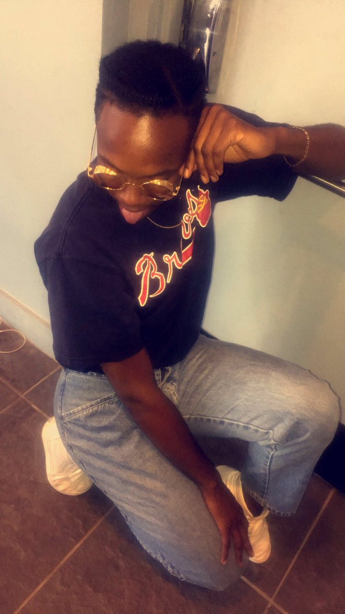 _rules_by_porty's tweet photo. Just having FUN! feat. My Princess💅🏾- Jamar Bell #senioryear #welost #butstill 👑✨ https://t.co/NGZ4codiQv
