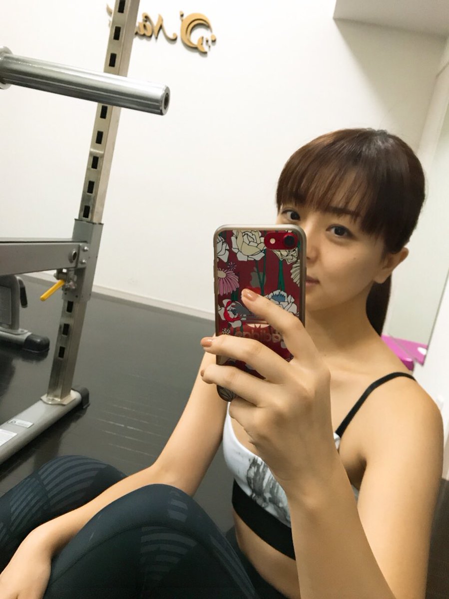 祥子 生放送前に Naia Gym トレーニング O O 脚がぷるぷるしてる このあと 17 00 23 00 占いtv ピタットtv 生出演 占いtvのアプリで観られます 祥子 生放送前に Naia Gym トレーニング O O 脚がぷるぷるしてる このあと 17 00 23 00 占いtv ピタットtv 生出演 占いtvのアプリで観られます