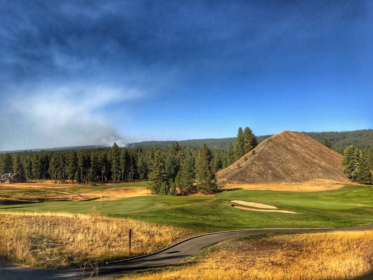 TheFallCityKid's tweet photo. Golfweek takes me to some beautiful places and beautiful people in this business. Thanks Tony Graham and Caleb Kraus for sharing the Loop! https://t.co/3o4bxA0HoQ