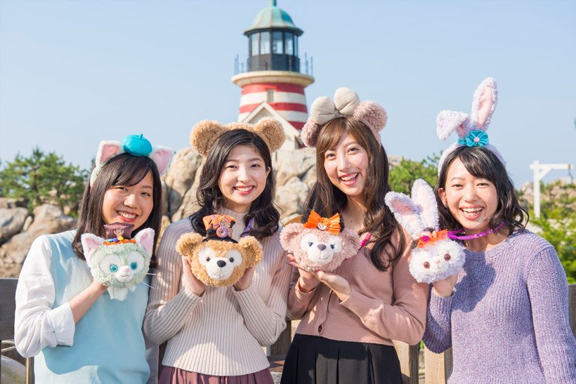 東京ディズニーリゾートpr 公式 ハロウィーンのプチ仮装にぴったり ダッフィー フレンズのカチューシャと ハロウィーンバージョンのコインケースを合わせて ディズニーハロウィーン を楽しんでみてはいかがですか T Co 1jftzooph6