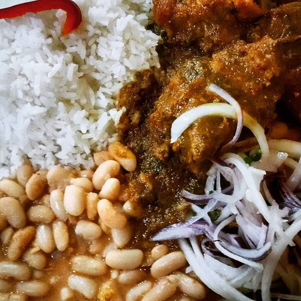 luysx's tweet photo. No tienen ni idea de lo que es comer rico: Seco de cordero.

#foodporn #delicious #peruvian #peruvianfood #bestfoo… https://t.co/rZLhK0Xyyt https://t.co/EWXK9ziJ3o