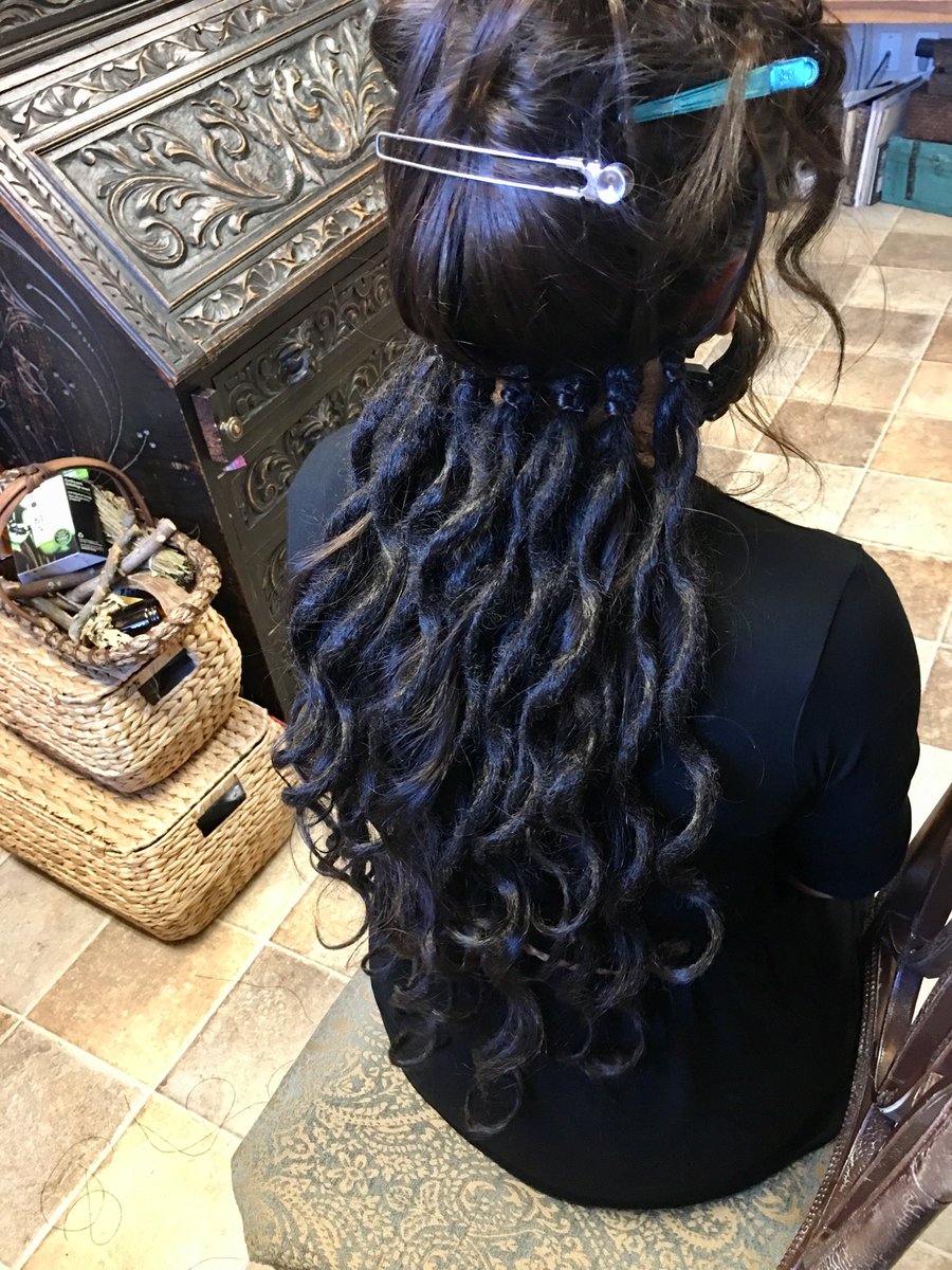 fiercelocks's tweet photo. #Fiercelocks #vikinghair #synthdreads #wavydreads #longdreads #pinchbraid https://t.co/evB03IeoHg