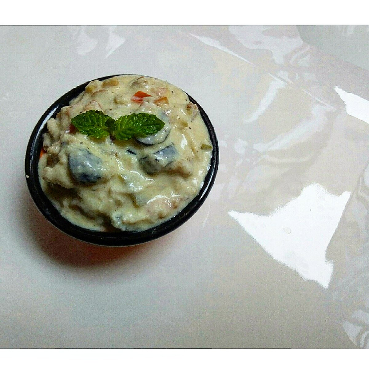 #garlic #yogurt #spread #sauce #dip #healthy #cleaneating #healthyrecipe easycookingwithmuzna.com/2017/10/health…