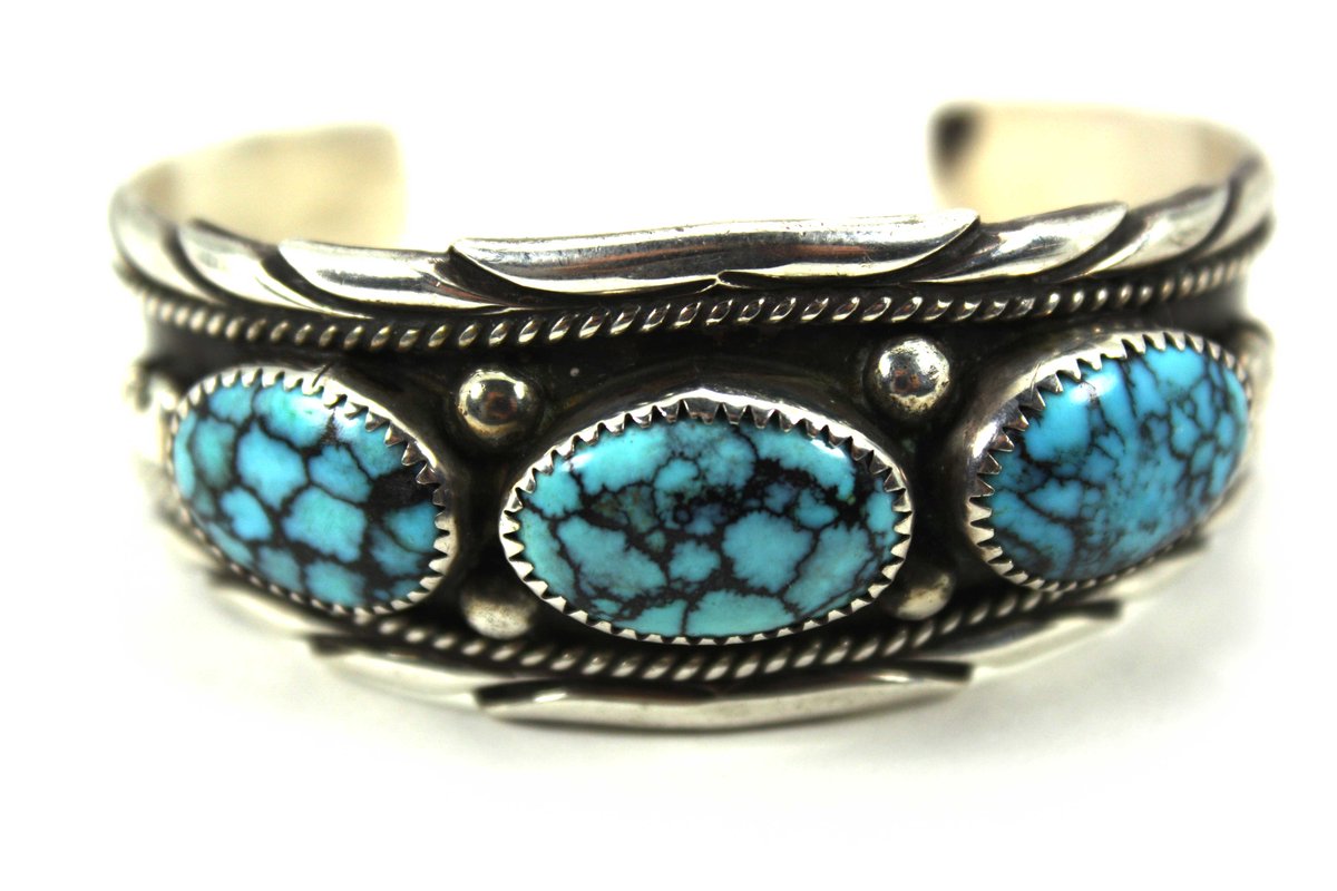 DieVolt's tweet photo. Jimmie Nezzie Navajo Sterling Silver and Turquoise Cuff Bracelet 
https://t.co/AK5GBfAfFb https://t.co/CwiaKPPnEt