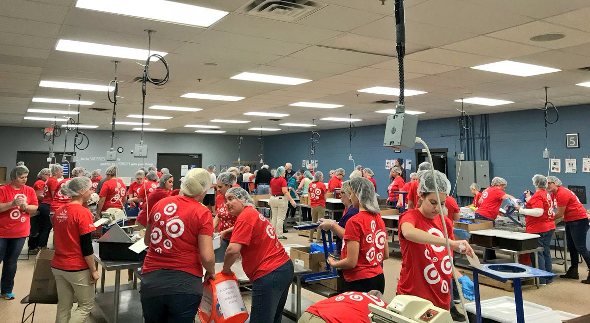 #T1448 Loves giving back! ❤️❤️#worksomewhereyoulove <a href="/Howard_JoshT/">Josh Howard</a> @likeajboss