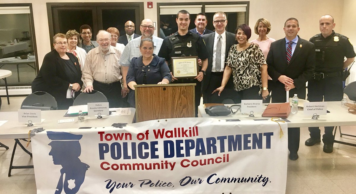 TCCPartnership's tweet photo. Fine group of people! #TownofWallkill Police Community Council #ItTakesAllofUs @PdWallkill @RHertman #workingtogether https://t.co/nBFN6Jrfhk