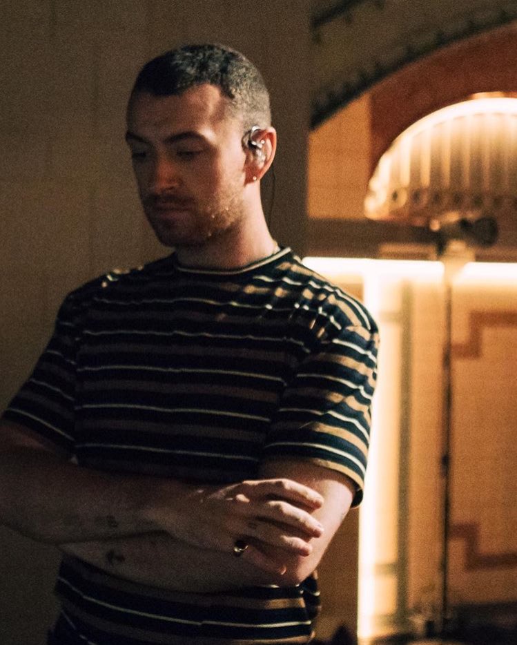 samsmithfeed's tweet photo. #SamSmithOnSNL (2/3) || @samsmithworld https://t.co/hTf9rqoNWr