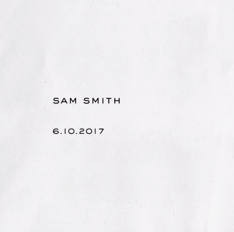samsmithfeed's tweet photo. EVERYONE PRAYS IN THE END. TOMORROW. || @samsmithworld https://t.co/iop7BoQicY