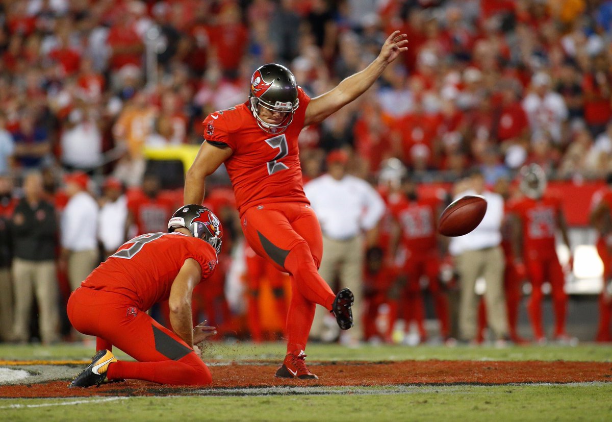 NFL_Stats's tweet photo. Nick Folk’s Stats Last 2 Games:

FG: 2 for 7 
XP: 3 for 4
6 missed kicks...

#Buccaneers https://t.co/X5NqErE8oP