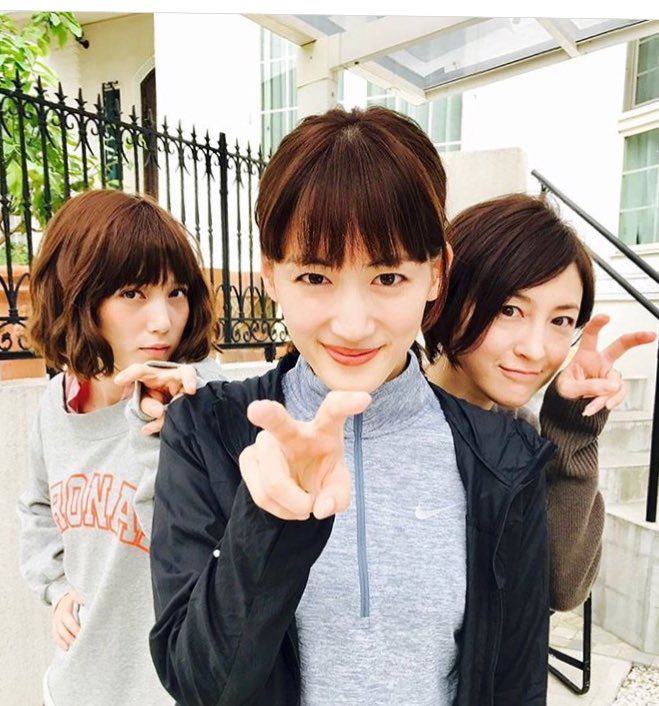 33ビッチ บนทว ตเตอร 綾瀬はるかにはなれないから 目指せ本田翼 え なにか 笑 あくまでも髪型の話 綾瀬はるか 本田翼