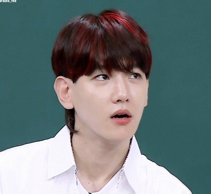 bbhx32's tweet photo. 백현이 생각하거나 말 고를 때 눈 도로록 굴리는거 너무 귀여워 https://t.co/bQzdPv20jq