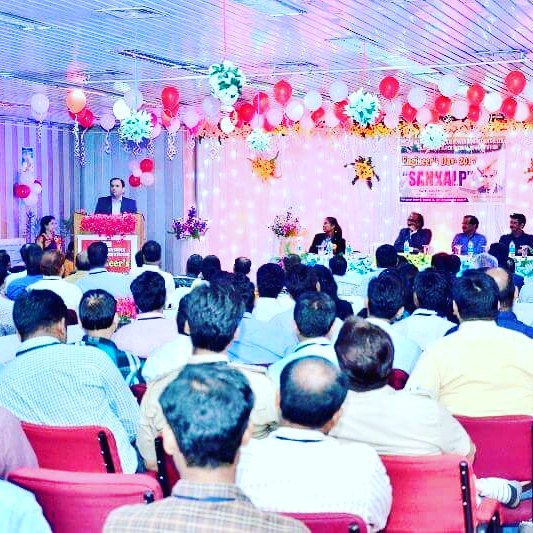 ManishMUpadhyay's tweet photo. Talked Wid 250+Engineers and  All Three Levels of Employees at #Mahagenco #Cstps. #GovernmentOrganization #MotivationalSpeaker #Manishtalks https://t.co/lBs6EXttmy