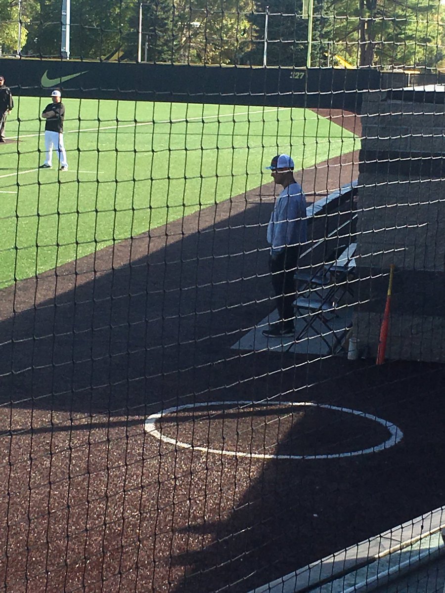 TaddGibby24's tweet photo. Great pics of @PerfectGameUSA Kernels Tourney w/ @SammyJ23 leading the squad @UIBaseball Field. #ESPTrained #FallDevelopment #Opportunity https://t.co/foRdVTpEsV