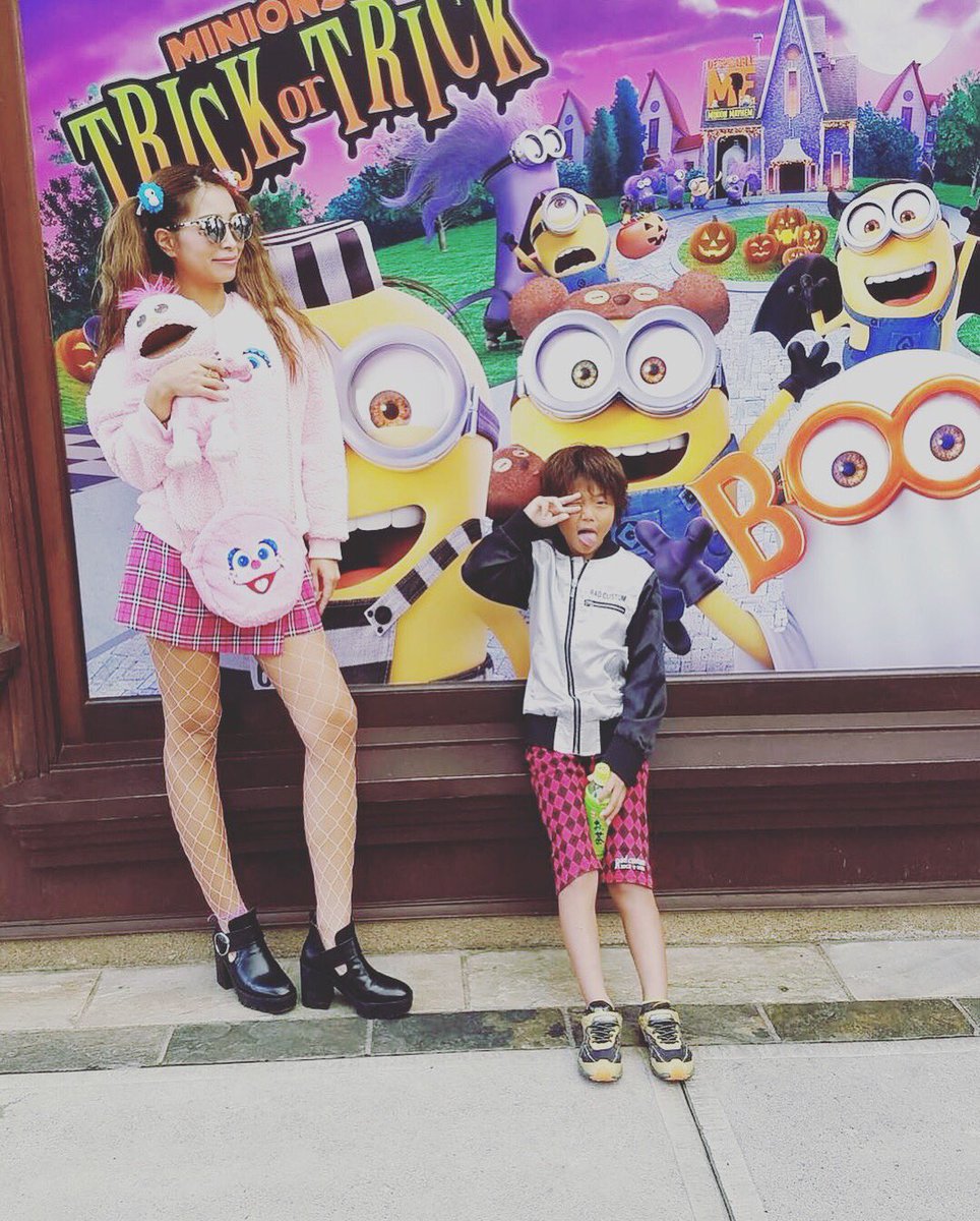 marinch10250's tweet photo. ユニバ楽しかった
ホラーナイト怖さ増してた👻

子供たちも大喜びで
帰りもずっと楽しかった！
また行きたいねって😭😭❤️
楽しんでもらえて良かった
ママも嬉しい🌟🌟🌟

年パス買ったしまたみんなでいこね https://t.co/F7Q9sqQw9H