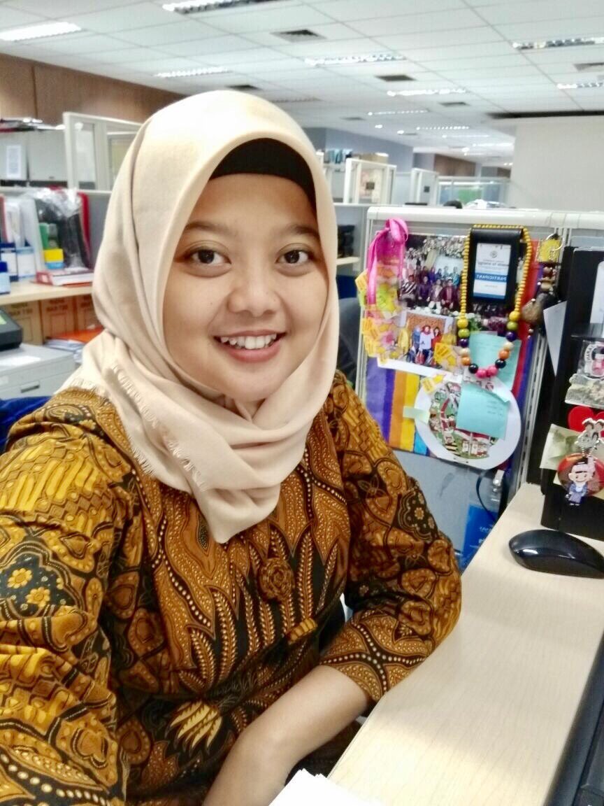 roesmee's tweet photo. Yukkk #PakaiBatik #BanggaBerBatik #Setkab @setkabgoid https://t.co/VZ5r2koIW4