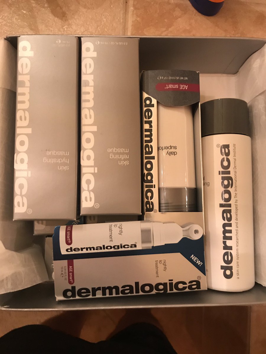 Go4Valentine's tweet image. Thank you @dermalogica - helping me take off the makeup from @TheTalkCBS 😜 truthfully/my first time using was 1993 in Dallas #LongtimeFan