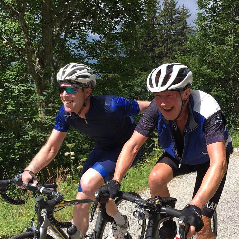 VeloTopo's tweet photo. #Cycling in the #Alps #France. #coldepre #beaufortain #roadbike #cyclingtrip #cyclingtour #cyclingphotos #happines… https://t.co/ZwqgR1f2aK https://t.co/qiSiEWrZai