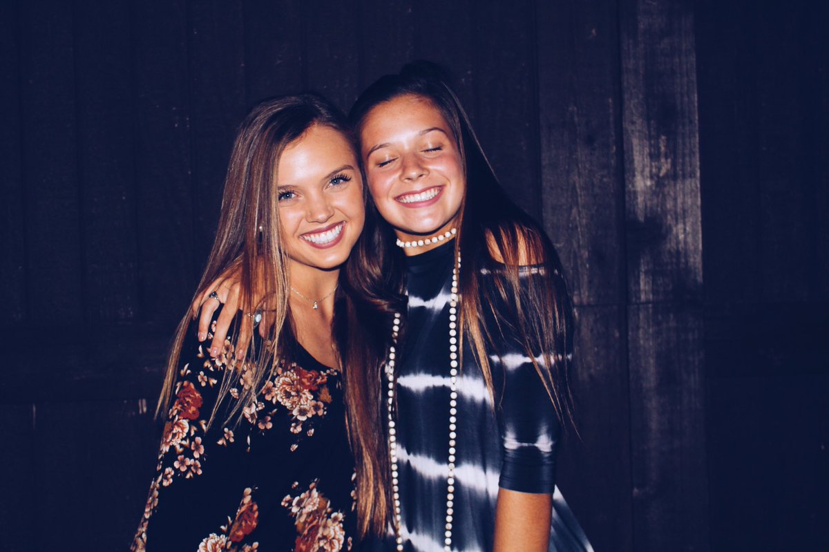 _madisonavery_'s tweet photo. happy birthday you to @_hannahberry_! i love you more than you know bff &amp; hope today has been the best one yet!! can't wait to celebrate! 💕😚 https://t.co/baZLi3TsoM