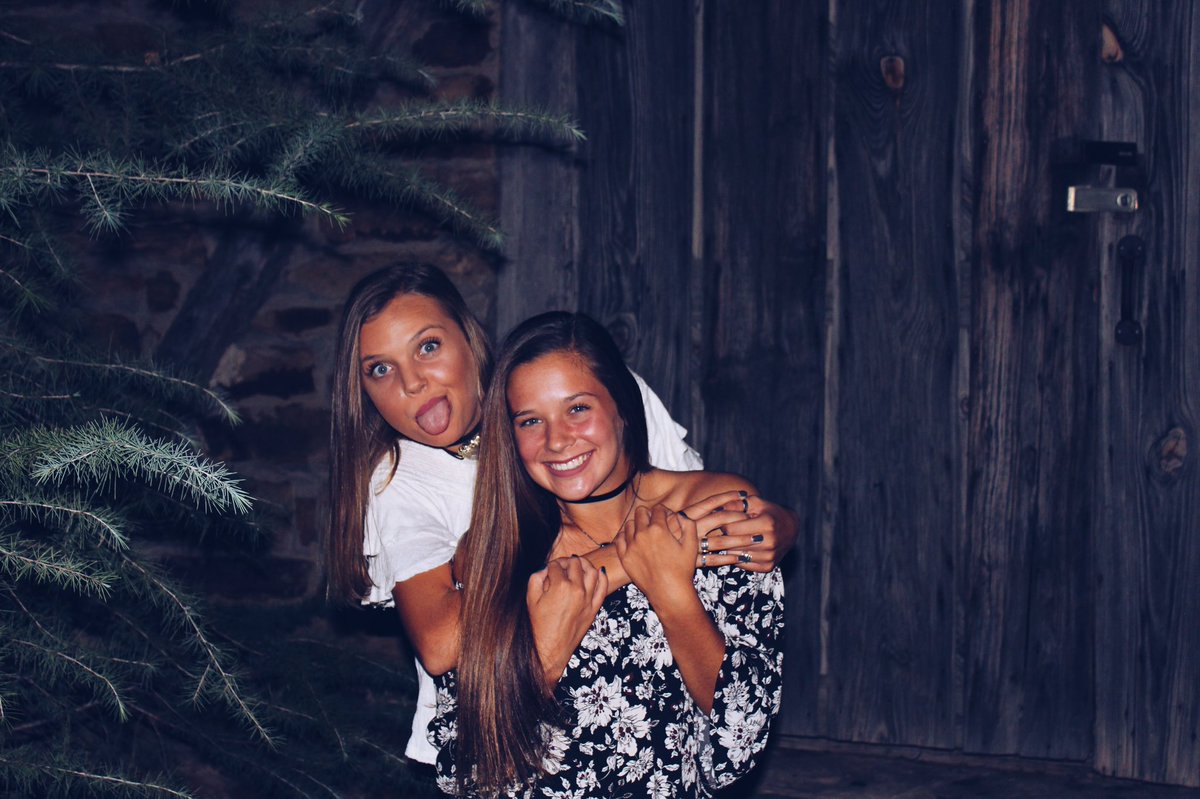 _madisonavery_'s tweet photo. happy birthday you to @_hannahberry_! i love you more than you know bff &amp; hope today has been the best one yet!! can't wait to celebrate! 💕😚 https://t.co/baZLi3TsoM