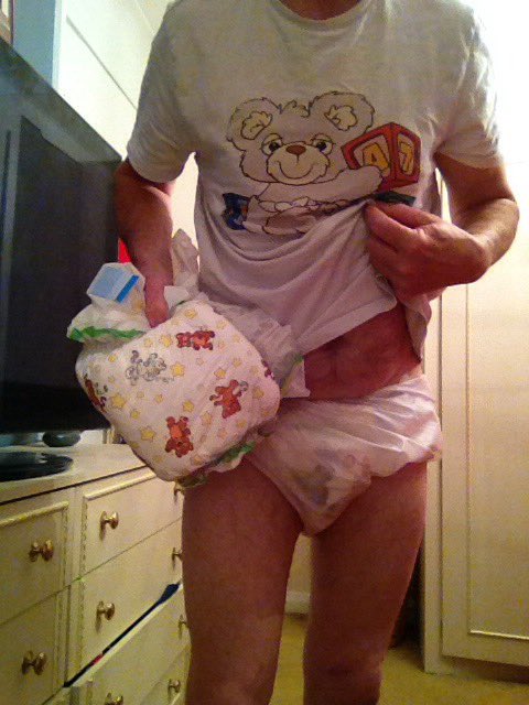 babyfrank85's tweet photo. Stop at the airport for strip she arch  my god I was in my nappy don't no how was more up set me or them 😭 https://t.co/QunvcRKeqL