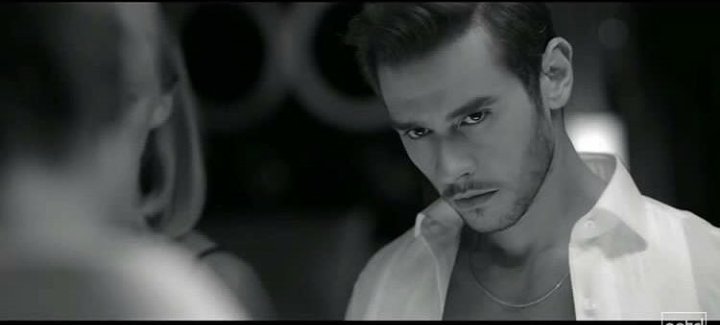 CemBeleviHaber's tweet photo. #cembelevi / #DumanlıSevda https://t.co/AnvQ1wiuSV @CemBelevi 😘 https://t.co/7fVsoJ1GyH