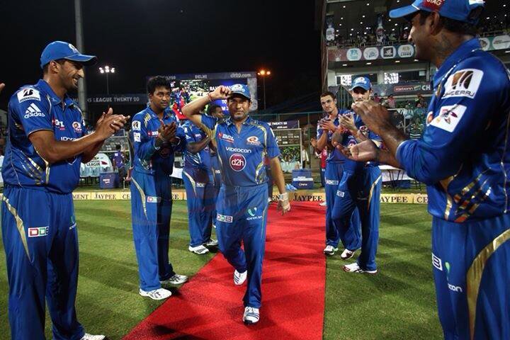 OmgSachin's tweet photo. On This Day in 2013 @mipaltan turned the Hashtag #ThisTimeFor10dulkar to reality when they won the CLT20 & Dedicated it to @sachin_rt β€οΈ https://t.co/Y4P1tBZk9A