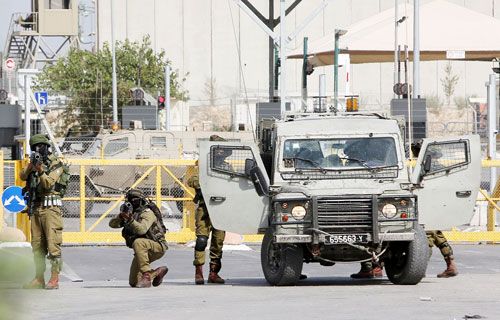 palinfoen's tweet photo. Teen injured by Israeli gunfire at Jalama crossing in Jenin
https://t.co/FiRn7sxrt1
#IOF_violations via PIC @PalinfoEn https://t.co/ZMPkTCQiSV