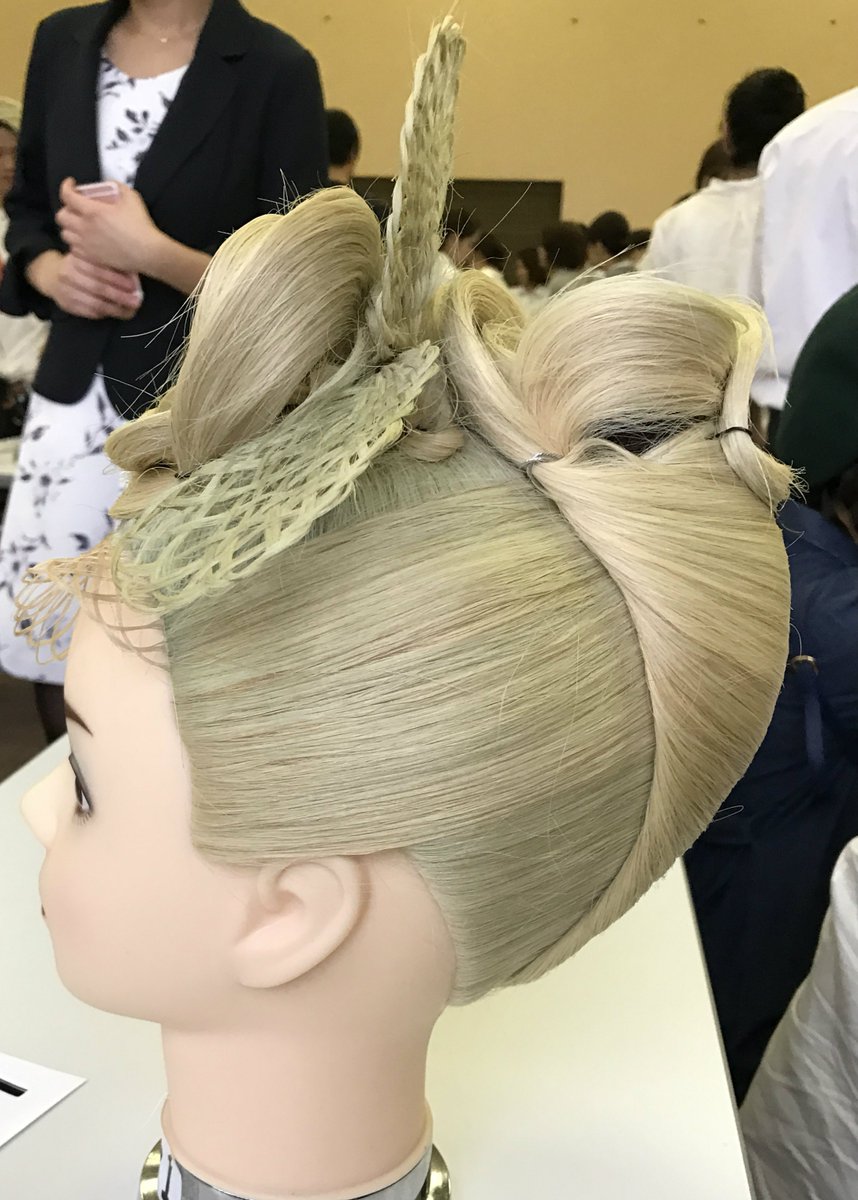 心斎橋 セットサロン Croix ヘアコンクール 新日本髪 準優勝 まとめ髪 夜会巻 バラヘア 特別賞 Updocontest Japanesecoiffure Secondprize Partyhair Rosehair Frenchtwist T Co Yb43qyasuj