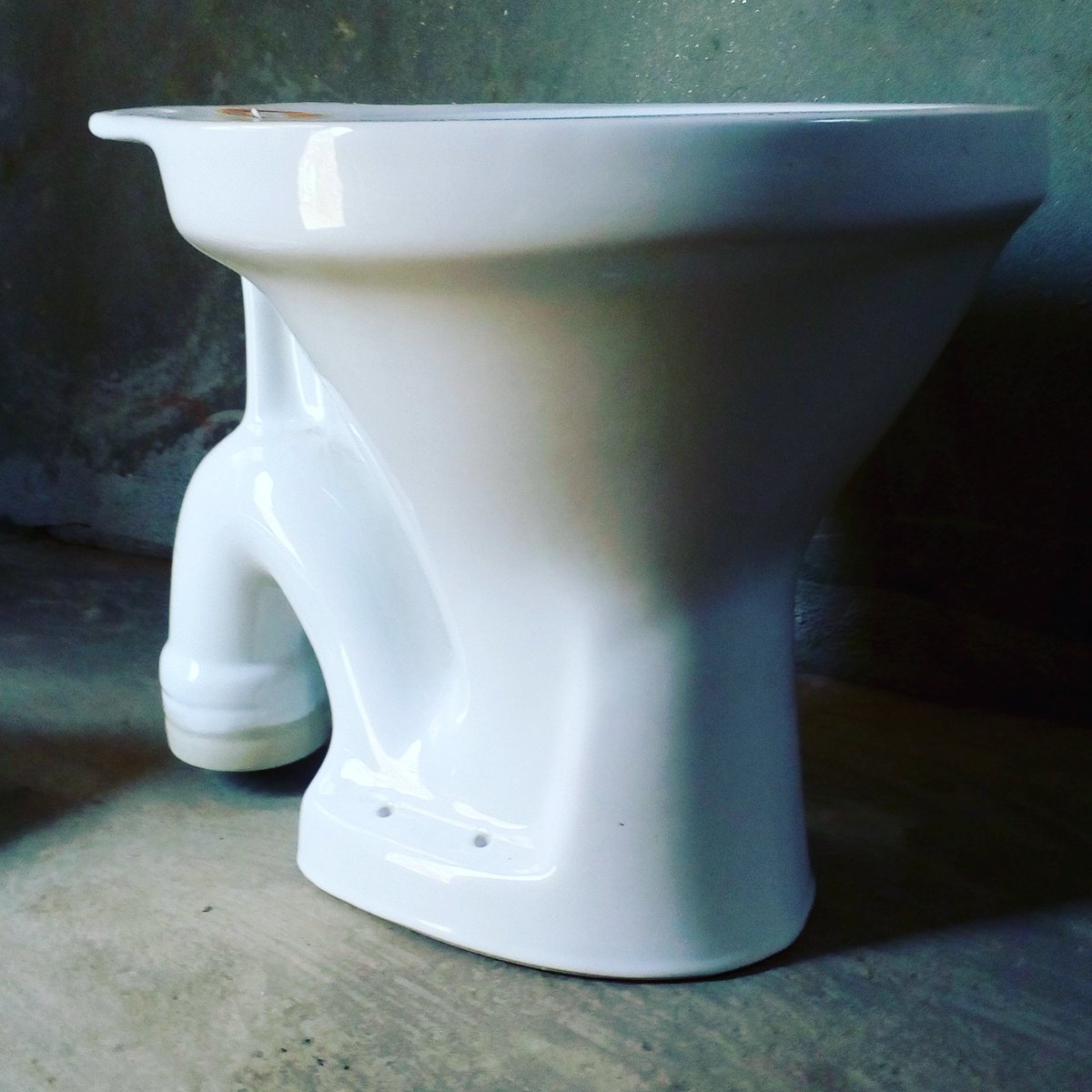 PlumberArms tweet picture