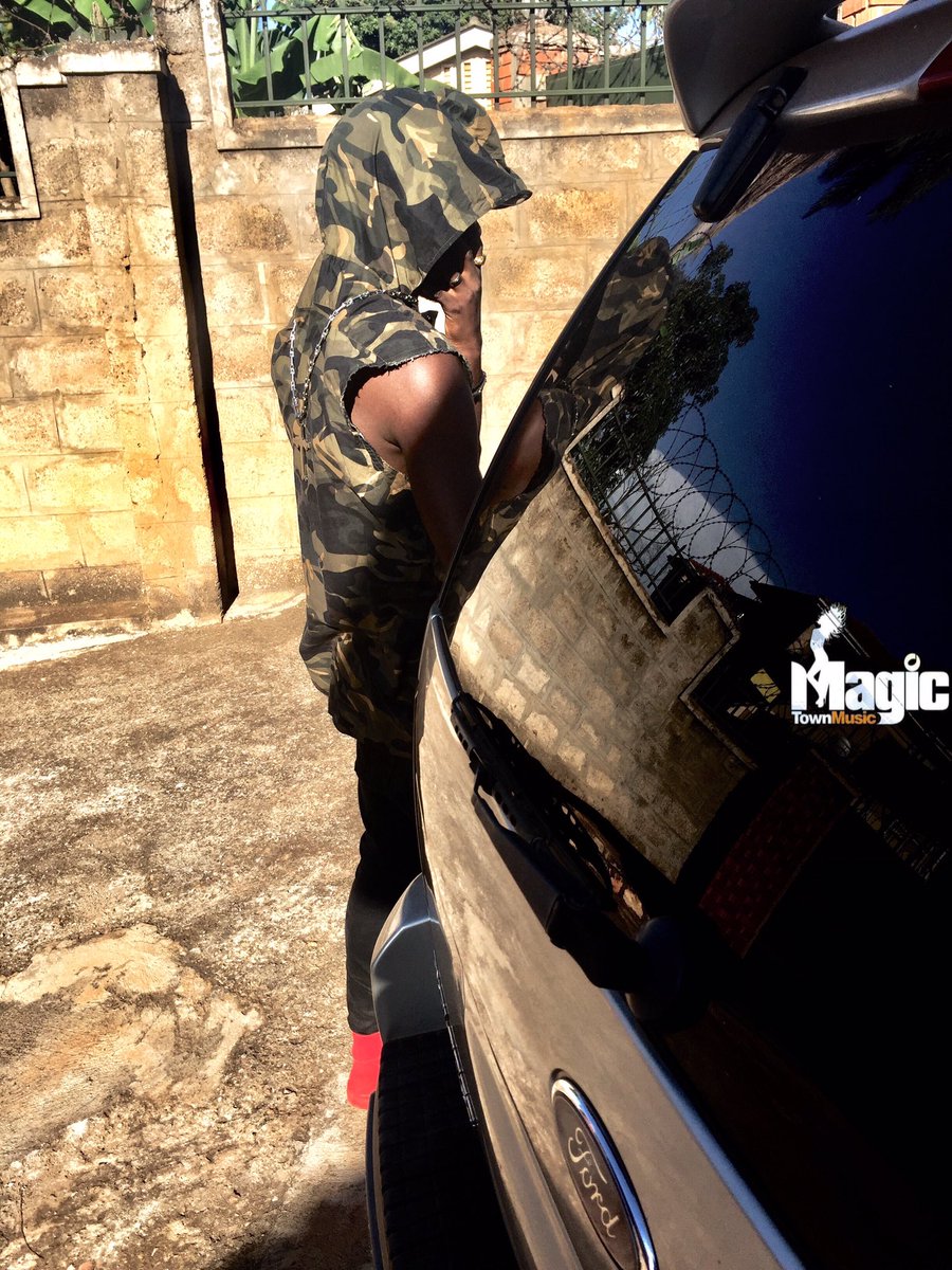 ZizaBafanaUg's tweet photo. It is better to start with a day opening prayer 🙏🏾🙏🏾   #Batutunze 🔥 https://t.co/c7NtcUgABB 🔥   #MTM https://t.co/UfxX2ex5L0