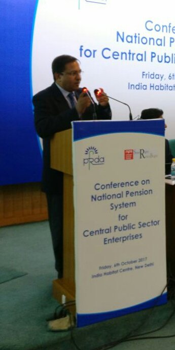PFRDAOfficial's tweet photo. A period of 30-35 years will make a huge diffrnc to ur #retirement kitty.#StartEarly #SaveRegularly-says #SanjayGupta, CMD @KonkanRailway https://t.co/MW9VlsjiVi