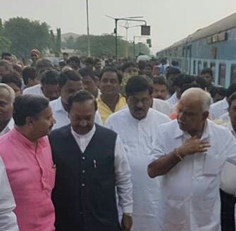 KNarayansa's tweet photo. Karanatka State BJP President Hon.B.S.Yedduyarappa Ji , Former Karanatka State BJP President K.S.Esswarappa Ji Welcomed With Party Leaders. https://t.co/oauUe2Bgi4